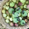 Hochet pomme en crochet "The veggy toys", coton bio