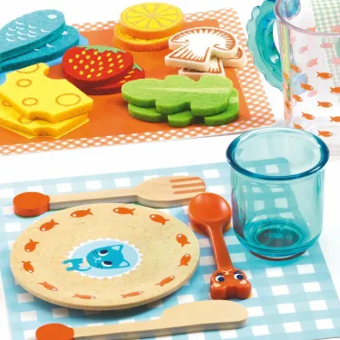 A table les chats ! Dinette DJECO 6547