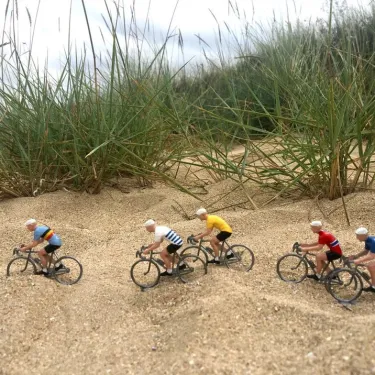 Figurine cycliste maillot Norvège _ Bernard & Eddy