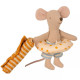 Petite frère souris et sa cabine de plage Maileg