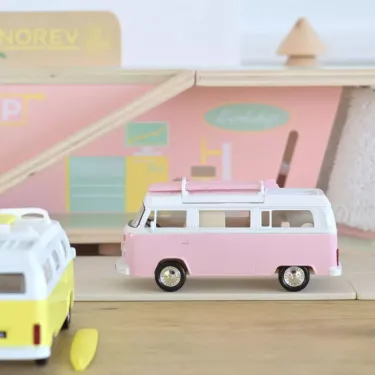 Volkswagen Combi T2b Camper Van 1973 rose Norev 1-43ème