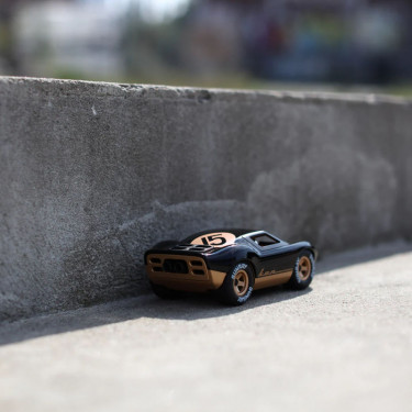 Voiture Playforever mini Ken Cave noire