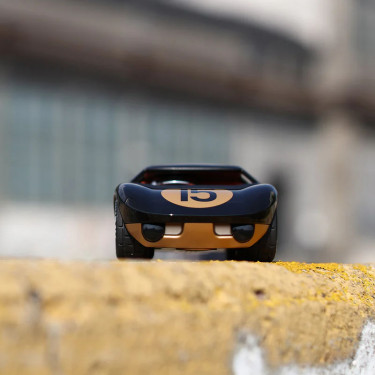 Voiture Playforever mini Ken Cave noire