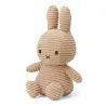 Peluche Miffy en velours côtelé beige 23cm, vue de trois quart.
