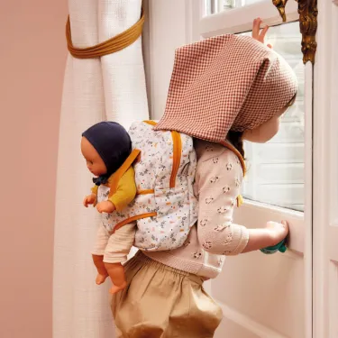 Sac à dos porte bébé, accessoire pour poupée POMEA de Djeco 7783