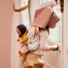 Sac à dos porte bébé, accessoire pour poupée POMEA de Djeco 7783