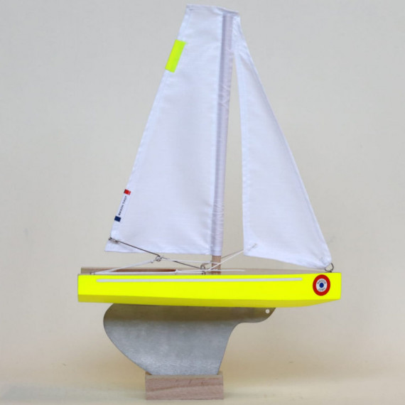 Voilier TIROT en bois "Le Korrigan"