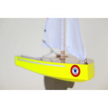 Voilier TIROT en bois "Le Korrigan"