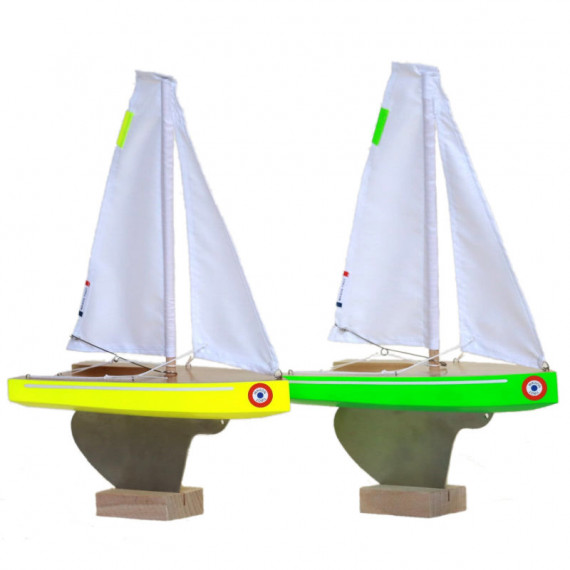 Voilier TIROT en bois "Le Korrigan"