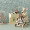 Bébé souris dans sa boîte Maileg - Bleu