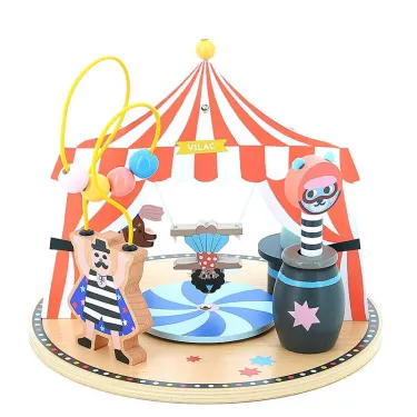 Cirque d'éveil - jeu en bois Vilac 8574 par Michelle Carlslund