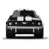 Voiture jouet Ford Mustang noire, esprit racing, design épuré avec bandes blanches centrales et emblème cheval Ford Mustang.