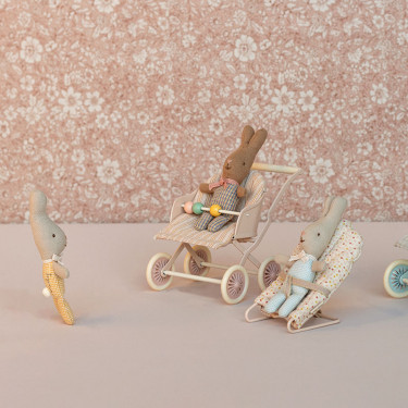Poussette pour bébé souris ou lapin Maileg - Rose