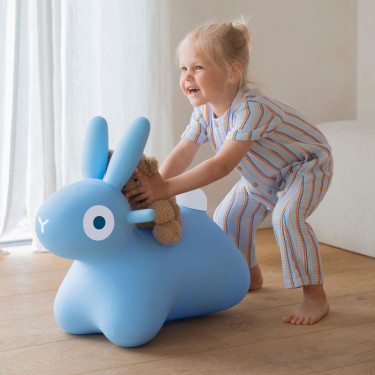 HOPPI lapin bleu Quut, Animal sauteur