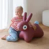 HOPPI lapin rouge bordeaux Quut, Animal sauteur