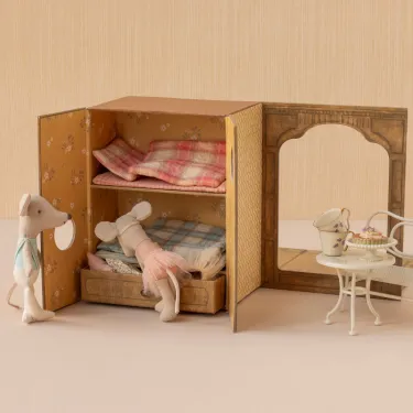 Studio de danse avec petite soeur et petit frère souris danseurs de ballet Maileg