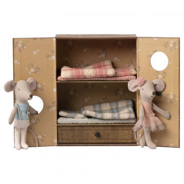 Studio de danse avec petite soeur et petit frère souris danseurs de ballet Maileg