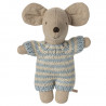 Bébé souris dans son couffin Maileg - Bleu