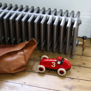 Voiture de course Playforever rouge