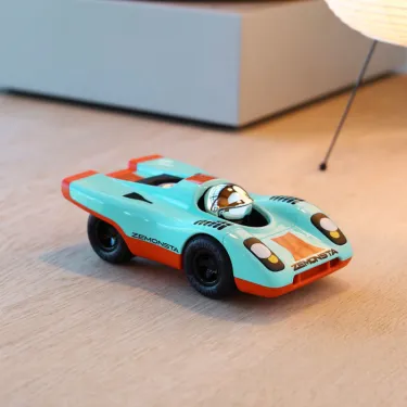 Voiture Playforever Zemonsta Klaus