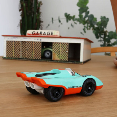 Voiture Playforever Zemonsta Klaus