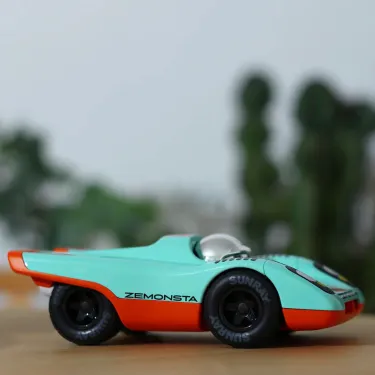 Voiture Playforever Zemonsta Klaus