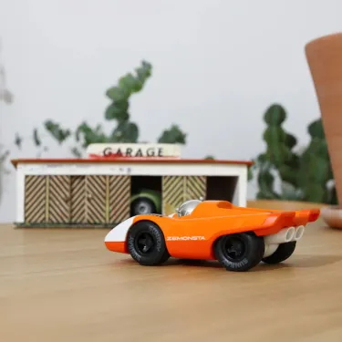 Voiture Playforever Zemonsta Egon
