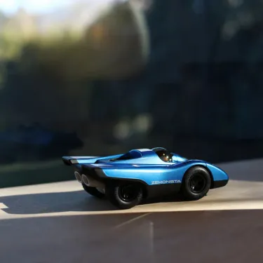 Voiture Playforever Zemonsta Hans