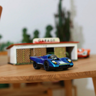 Voiture Playforever Zemonsta Hans