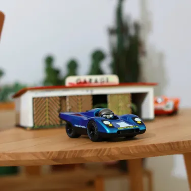 Voiture Playforever Zemonsta Hans
