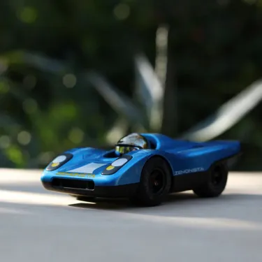 Voiture Playforever Zemonsta Hans