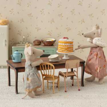 Longue table à manger en bois pour souris Maileg
