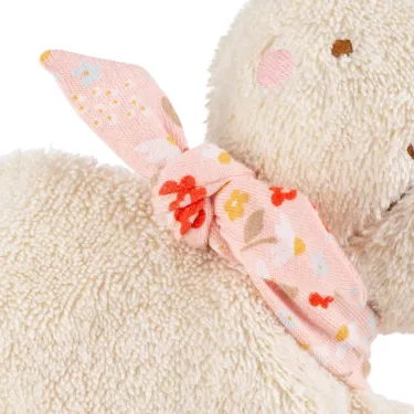 Doudou lapin blanc SIGIKID 31273 - tissu éponge - vue du foulard rose autour du cou