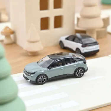 Citroën C4 2025 Vert Manhattan - voiture jouet Norev 1/64
