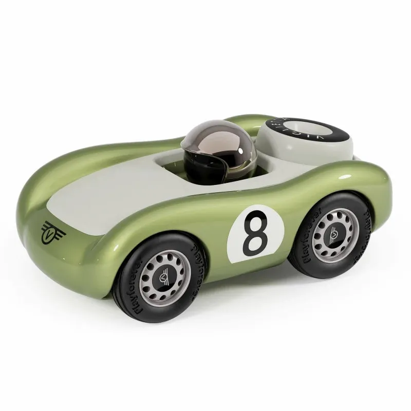 Voiture de course Viglietta Playforever Birdy, design vintage en vert olive avec casque bronze et numéro 8 sur le flanc.