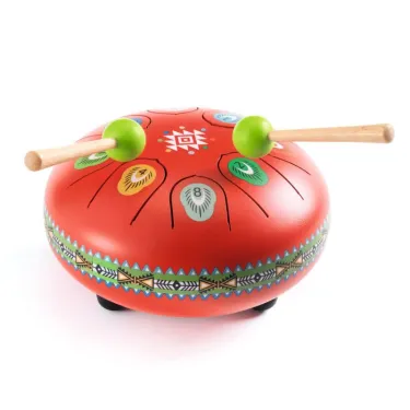 Tambour à languettes DJECO 6039 rouge décoré de motifs colorés, deux baguettes en bois avec patin.