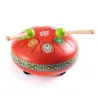 Tambour à languettes DJECO 6039 rouge décoré de motifs colorés, deux baguettes en bois avec patin.