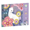 Mosaïques Sous-bois DJECO 9309 : puzzle mosaïque avec une petite hermine blanche et des motifs floraux colorés.
