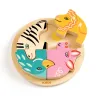 Puzzle dino en bois rond DJECO 1107 Rondo Leo avec 4 pièces, zèbre, girafe, poulet et cochon colorés.