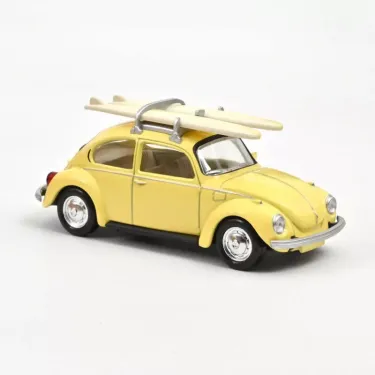 Volkswagen Coccinelle 1303 1973 miniatura NOREV 1/43 jaune pastel avec planche de surf sur le toit.