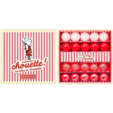 Petit coffret de billes "Louisette" Billes & Co, boîtes rouge et blanc avec billes décoratives à l’intérieur.