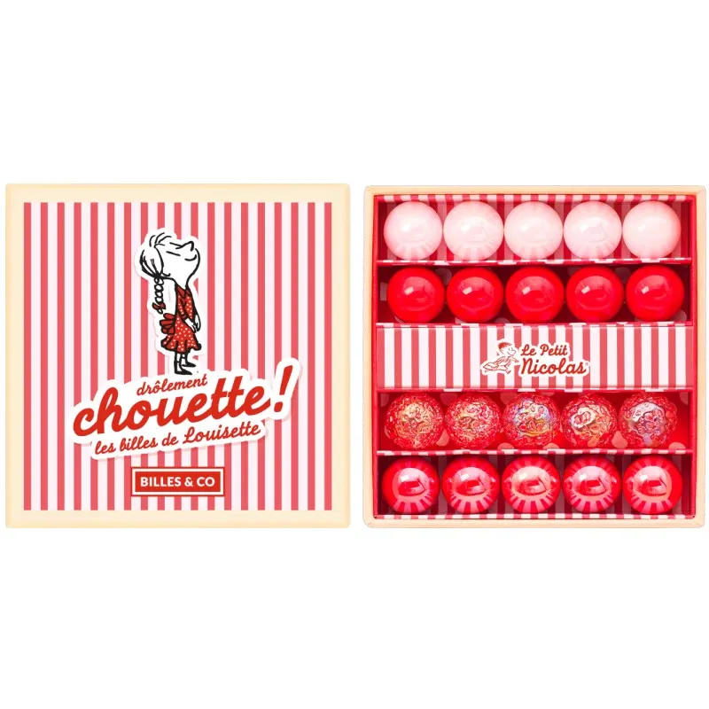 Petit coffret de billes "Louisette" Billes & Co, boîtes rouge et blanc avec billes décoratives à l’intérieur.
