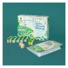 Jeu de l'oie Pirouette Cacahouète: boîte illustrée, course de l’aventure « Dans le jardin de Claude Monet » avec pions en forme de grenouilles et dés sur fond vert.