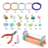 Bracelets en macramé bleus DJECO 0036 avec perles et charms colorés, outils et accessoires inclus (pinces, vernis, support).