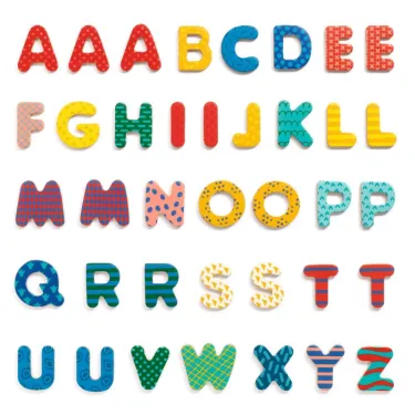 Lettres magnétiques fantaisie en bois DJECO 3100