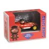 Voiture rouge de course miniature avec pilote noir dans une boîte rouge « Crazy Motors » et logo Super Speed.