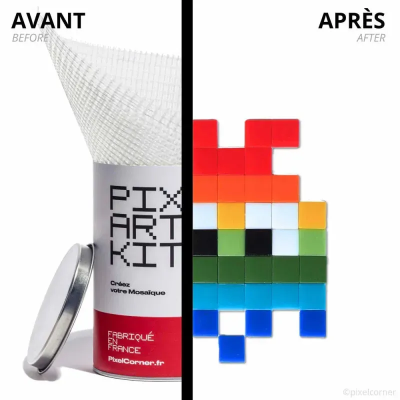 Avant: kit de mosaïque Pixel Art en filet avec récipients et capuchon argenté; Après: muraille colorée de tuiles de mosaïque multicolores.