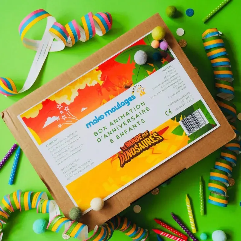 Boîte Mako Moulage pour activité d'anniversaire pour enfants, thème dinosaures.