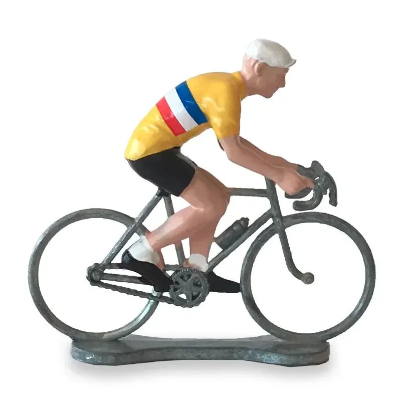 Miniature figurine cycliste tour de France sur vélo de course avec maillot jaune et bande tricolore, modèle peint à la main.